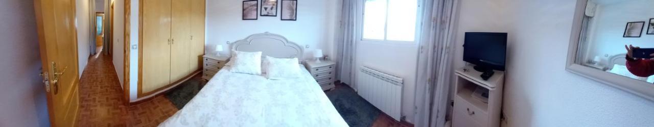 Casa De Huespedes Villa De Las Hortensias Bustarviejo Екстериор снимка